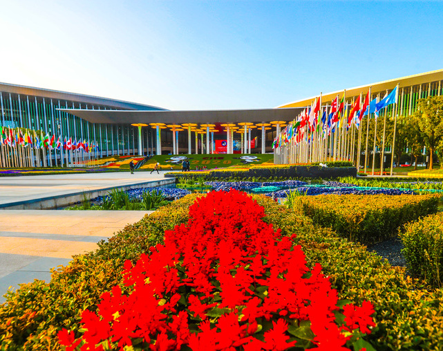 狠狠亚洲超碰狼人久久