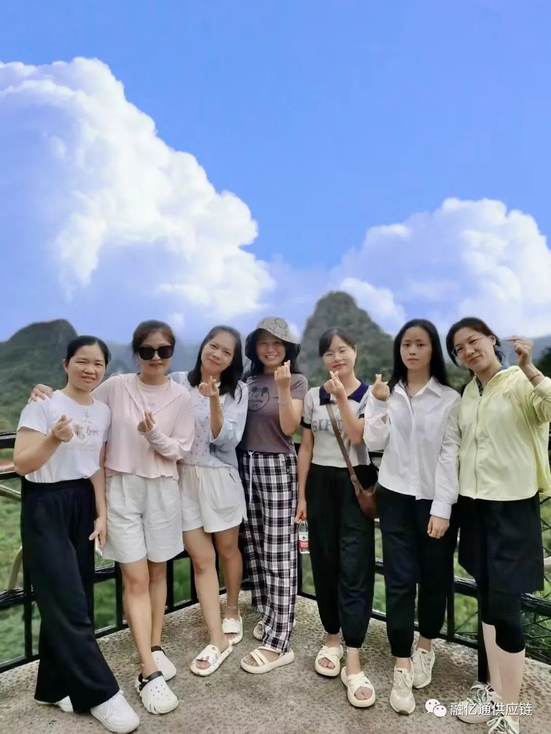 狠狠亚洲超碰狼人久久